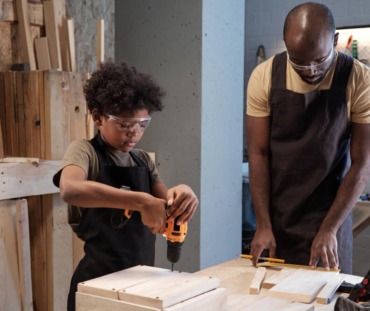 boy-workshop-with-father (1)